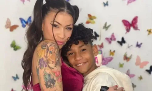 
          Imagem ilustrativa da imagem Filho de 14 anos de MC Pipokinha revela como é sua relação com a mãe
          