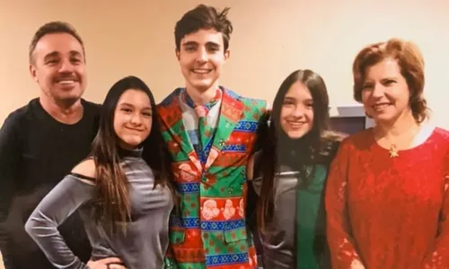 
          Imagem ilustrativa da imagem Filhos de Gugu discutem se mãe foi "barriga de aluguel"
          