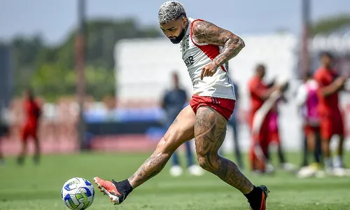 
          Imagem ilustrativa da imagem Flamengo e Athletico chegam à Vitória nesta terça para jogo do Brasileirão
          