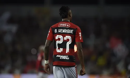 
          Imagem ilustrativa da imagem Flamengo vence com golaço de BH e acaba com hegemonia do líder Botafogo em casa
          