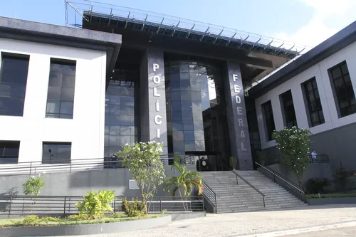 
          Imagem ilustrativa da imagem Força-Tarefa prende foragidos da Justiça no interior do ES
          