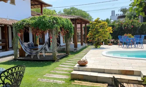 
          Imagem ilustrativa da imagem Forró atrai turistas do mundo inteiro para Itaúnas
          