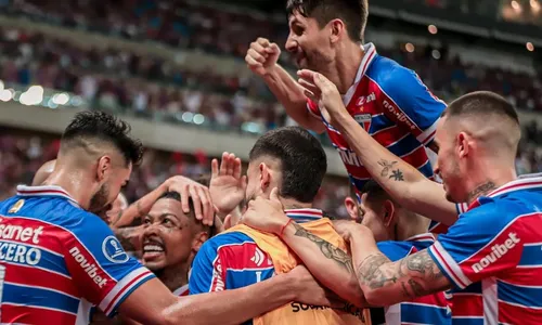 
          Imagem ilustrativa da imagem Fortaleza vence América-MG e encara o Corinthians na semi da Sul-Americana
          