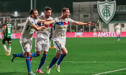 
          Imagem ilustrativa da imagem Fortaleza vence o América-MG e abre vantagem nas quartas da Sul-Americana
          