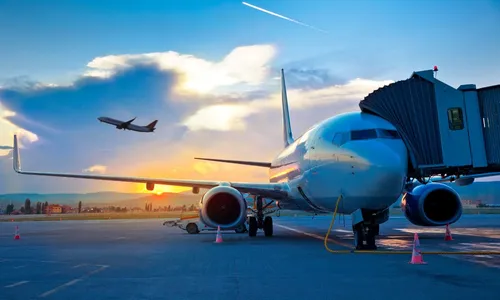 
          Imagem ilustrativa da imagem Funcionária de limpeza morre atropelada por caminhão em pátio de aeroporto
          