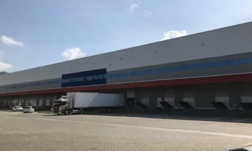 
          Imagem ilustrativa da imagem Gigante de cosméticos vai abrir 150 empregos no ES
          