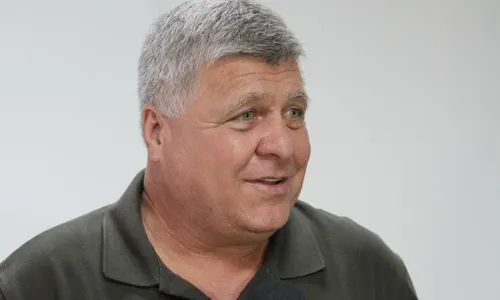 
          Imagem ilustrativa da imagem Golpe da cesta de chocolate: professor do ES teve prejuízo de R$ 10 mil
          