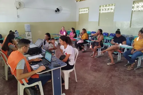 
          Imagem ilustrativa da imagem Governo de Pernambuco anuncia mudanças no Programa Chapéu de Palha
          