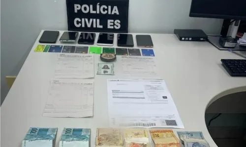 
          Imagem ilustrativa da imagem Grupo é preso por abrir contas correntes com documentos falsos no ES
          