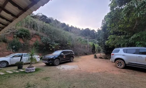 
          Imagem ilustrativa da imagem Homem é preso durante férias com a família no ES acusado de tráfico de drogas
          