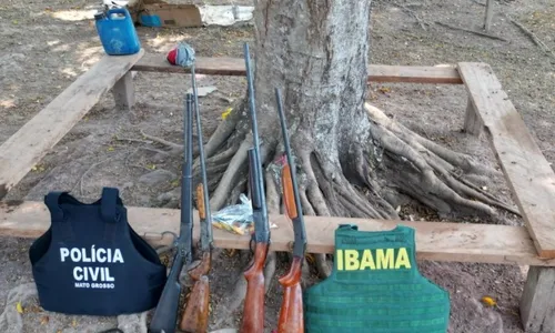 
          Imagem ilustrativa da imagem Homem é preso suspeito de matar onças-pintadas para alimentar cães com a carne
          