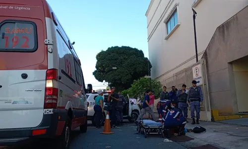 
          Imagem ilustrativa da imagem Homem invade igreja no ES, é baleado e vigilante levado à delegacia
          