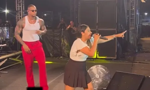 
          Imagem ilustrativa da imagem Homem invade palco de Léo Santana em Linhares é "expulso" por fã: "Meu momento"
          