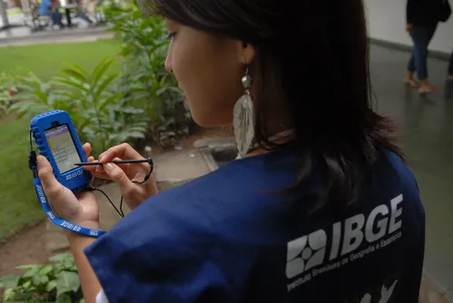 
          Imagem ilustrativa da imagem IBGE abre inscrições para seleção com 7.548 vagas temporárias
          