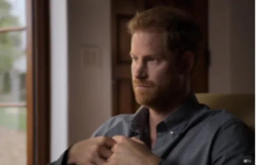 
          Imagem ilustrativa da imagem Imprensa está “manchada de sangue”, diz príncipe Harry à Justiça
          