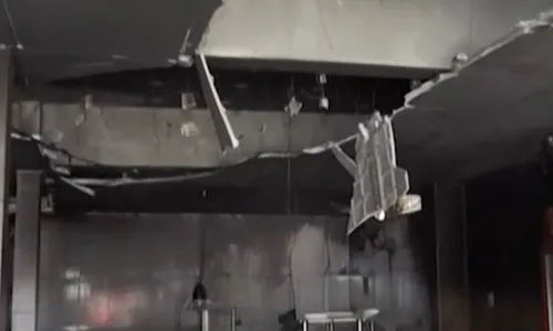 
          Imagem ilustrativa da imagem Incêndio em restaurante causa prejuízo de R$ 30 mil em Vitória. Veja imagens
          