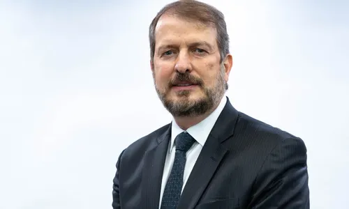 
          Imagem ilustrativa da imagem Indústrias querem alunos mais tempo na escola
          