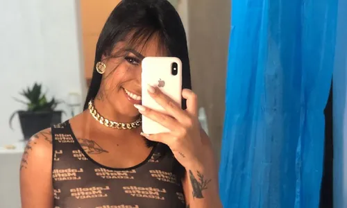 
          Imagem ilustrativa da imagem Influenciadora de 27 anos é morta dentro de casa após post nas redes
          