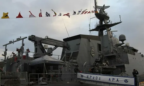 
          Imagem ilustrativa da imagem Ingressos gratuitos para visitar navio de guerra no Porto de Vitória
          