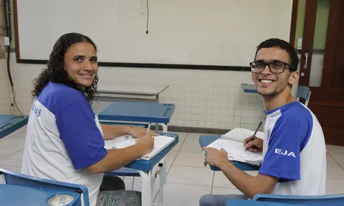 
          Imagem ilustrativa da imagem Inscrição para ter diploma do ensino médio em 1 ano e meio
          