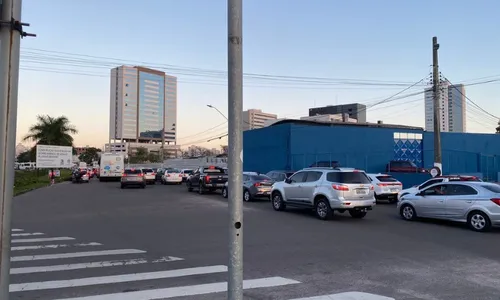 
          Imagem ilustrativa da imagem Interdição de faixa na Terceira Ponte provoca engarrafamento em Vila Velha
          