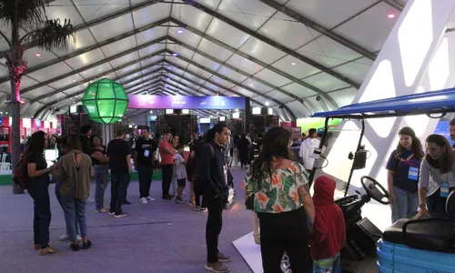 
          Imagem ilustrativa da imagem Invenções para facilitar a rotina em feira na Praça do Papa
          