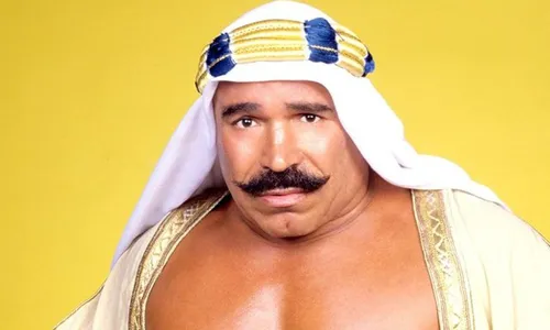 
          Imagem ilustrativa da imagem Iron Sheik, ex-lutador que está no Hall da Fama do WWE, morre aos 81 anos
          