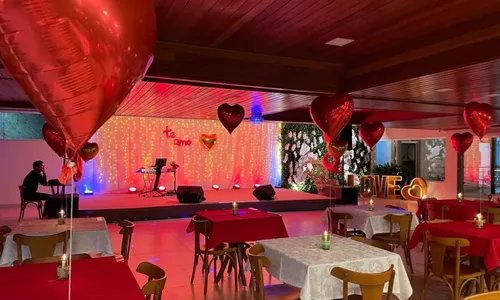 
          Imagem ilustrativa da imagem Jantar a dois com mimos e sorteios neste Dia dos Namorados
          