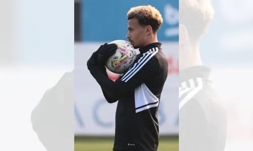 
          Imagem ilustrativa da imagem Jogador revela que foi abusado sexualmente e traficou drogas na infância
          