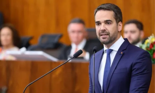 
          Imagem ilustrativa da imagem Joia da coroa
          