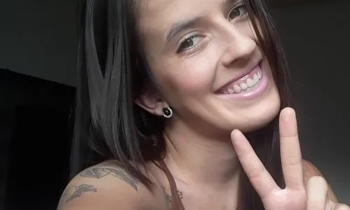 
          Imagem ilustrativa da imagem Jovem de 27 anos morta por bala perdida de policial deixa duas filhas
          