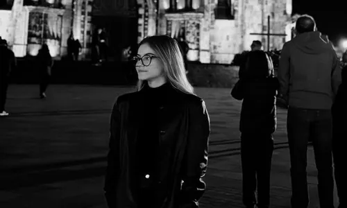 
          Imagem ilustrativa da imagem Jovem morre por complicações após contrair bactéria resistente por causa de acne
          