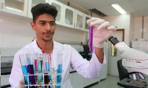 
          Imagem ilustrativa da imagem Jovens buscam ensino técnico por melhores salários antes dos 20 anos
          