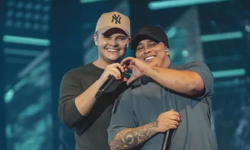 
          Imagem ilustrativa da imagem Kauan, da dupla com Matheus, joga microfone no chão e abandona show
          