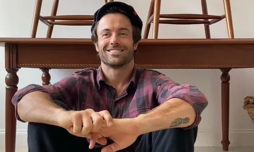 
          Imagem ilustrativa da imagem Kayky Brito respira sem ajuda de aparelhos e não está mais sedado
          