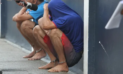 
          Imagem ilustrativa da imagem Ladrão é preso após assalto na Serra e diz que rouba “para bancar vida de luxo"
          