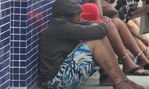 
          Imagem ilustrativa da imagem Ladrão é preso por sargento da PM após assaltar ônibus em Vitória
          