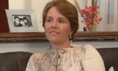 
          Imagem ilustrativa da imagem Larissa Manoela: mãe culpa noivo por ruptura familiar e nega divisão de 2%
          