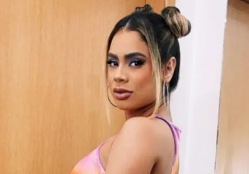 
          Imagem ilustrativa da imagem Lexa diz que descobriu doença autoimune que causa esquecimento
          