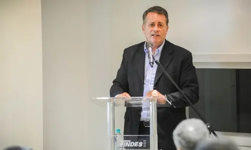 
          Imagem ilustrativa da imagem Luciano e o marqueteiro
          