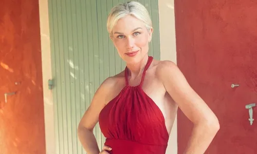 
          Imagem ilustrativa da imagem Ludmila Dayer reflete após diagnóstico de esclerose múltipla
          