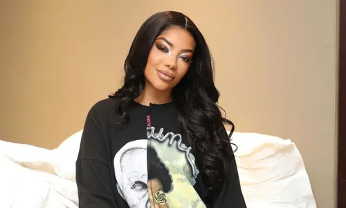 
          Imagem ilustrativa da imagem Ludmilla vai distribuir ingressos do "Numanice" para quem doar sangue
          