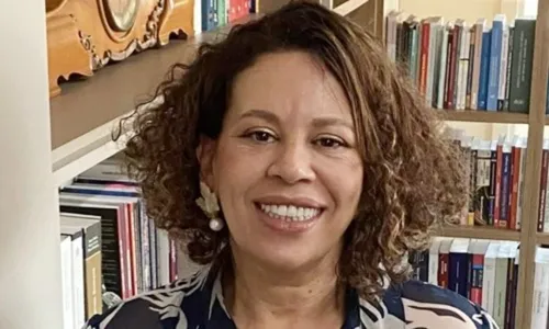 
          Imagem ilustrativa da imagem Lula indica ministra substituta, e TSE tem primeira mulher negra
          