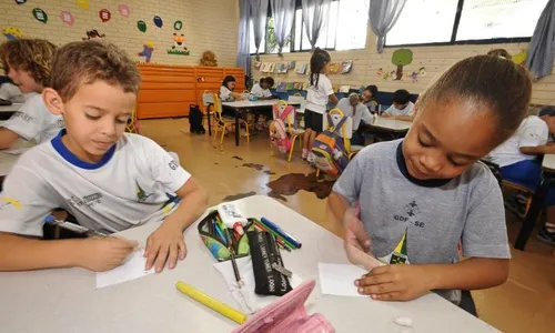 
          Imagem ilustrativa da imagem Mais 3.347 vagas para estudar em tempo integral
          