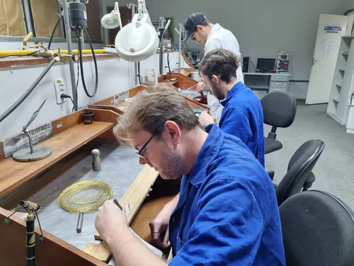 
          Imagem ilustrativa da imagem Mais de 30 pedras preciosas encontradas no ES
          