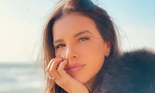 
          Imagem ilustrativa da imagem Mariana Rios revela síndrome rara após paralisia
          