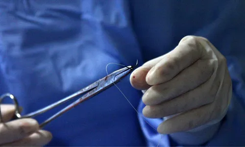 
          Imagem ilustrativa da imagem Médica é presa no RJ por suspeita de morte de paciente durante cirurgia estética
          