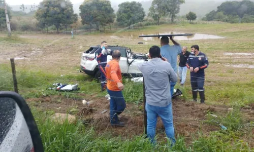 
          Imagem ilustrativa da imagem Médica morre após capotar carro na BR-259 no ES
          