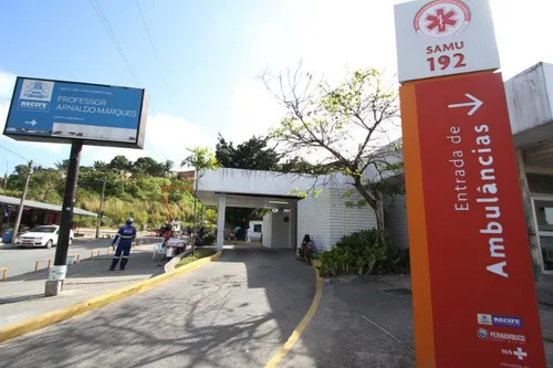 
          Imagem ilustrativa da imagem Médico do Recife é preso por suspeita de abuso sexual contra três pacientes
          