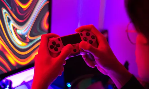 
          Imagem ilustrativa da imagem Menina capixaba entre as vítimas de crimes cibernéticos
          